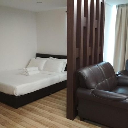 Classy Studio Apartment Kota Bharu Esterno foto