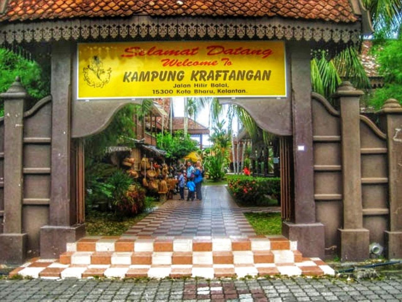 Classy Studio Apartment Kota Bharu Esterno foto