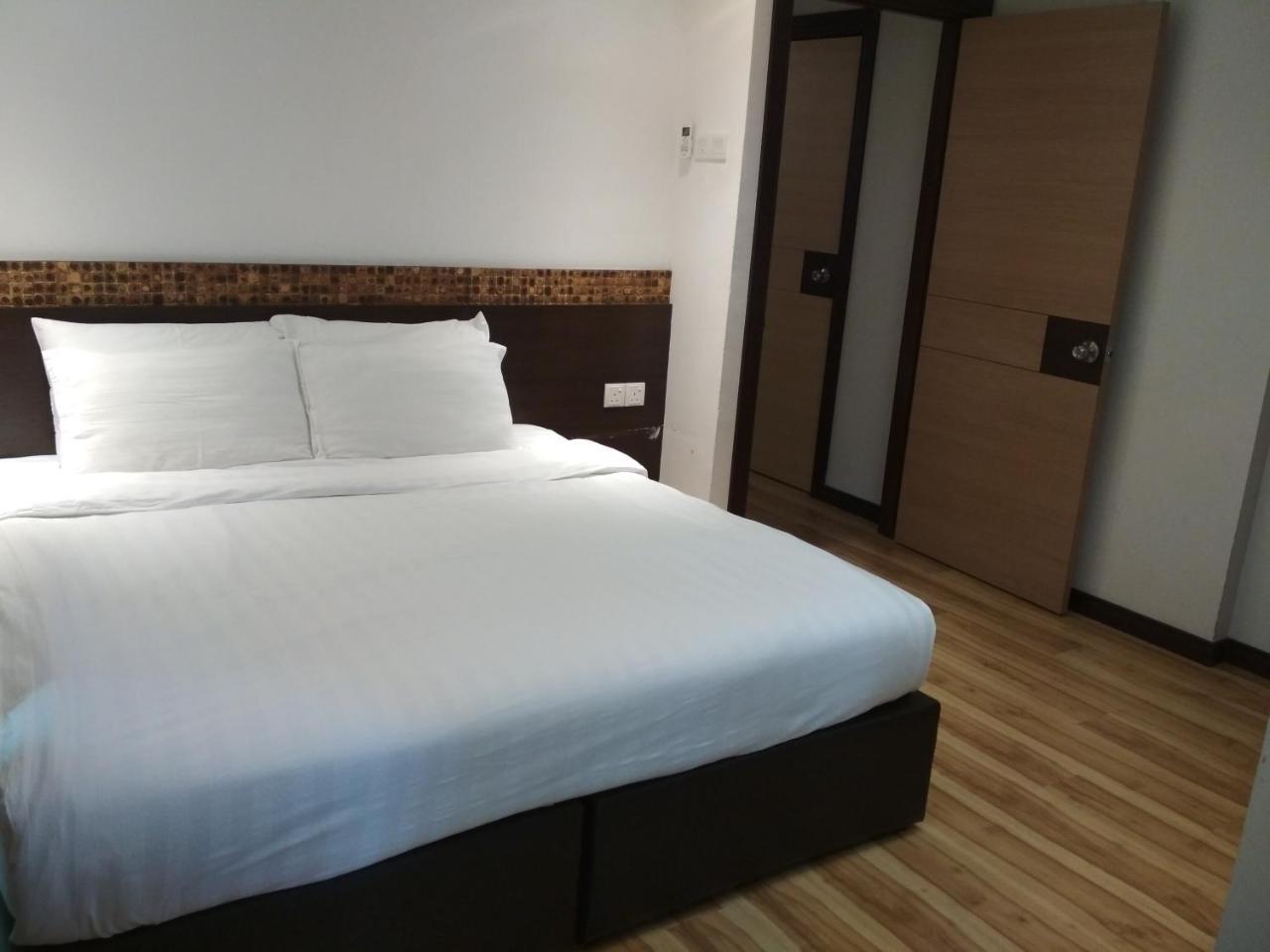 Classy Studio Apartment Kota Bharu Esterno foto